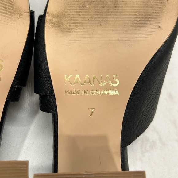 KAANAS Comino Buckle Heeled Slide Sandals Black Pebbled Leather - Picture 10 of 16